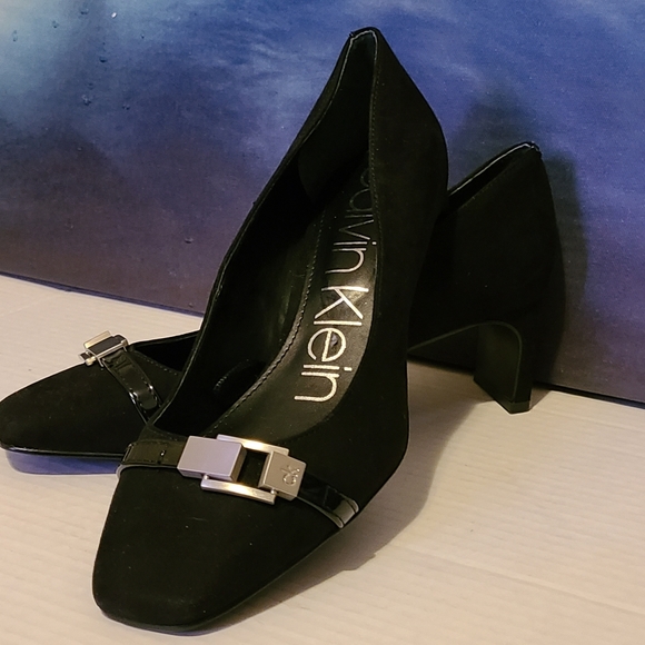 Calvin Klein Shoes - Picture 7 of 9
